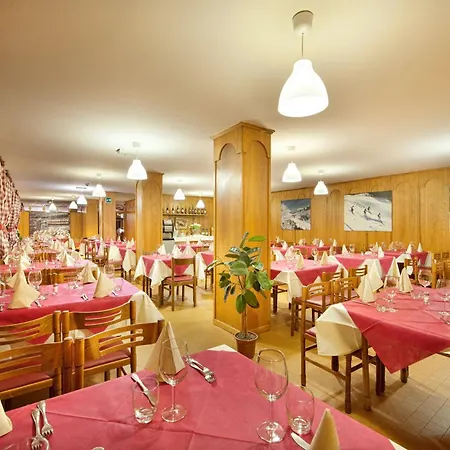Teola Hotel 2*