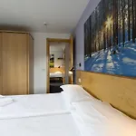 Teola Hotel 2*
