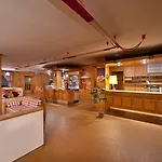 Teola Hotel 2*