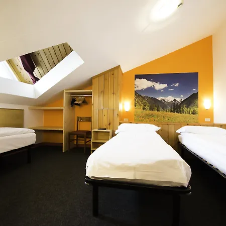 Hotel Teola 2*