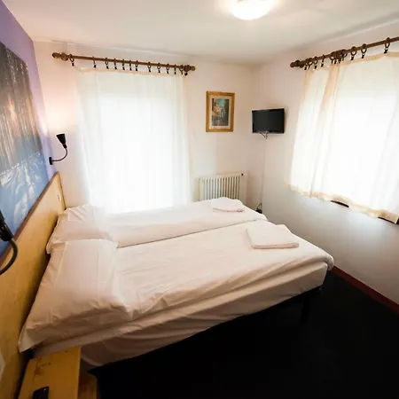 Teola Hotel 2*