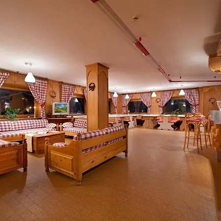 提欧拉酒店 2*